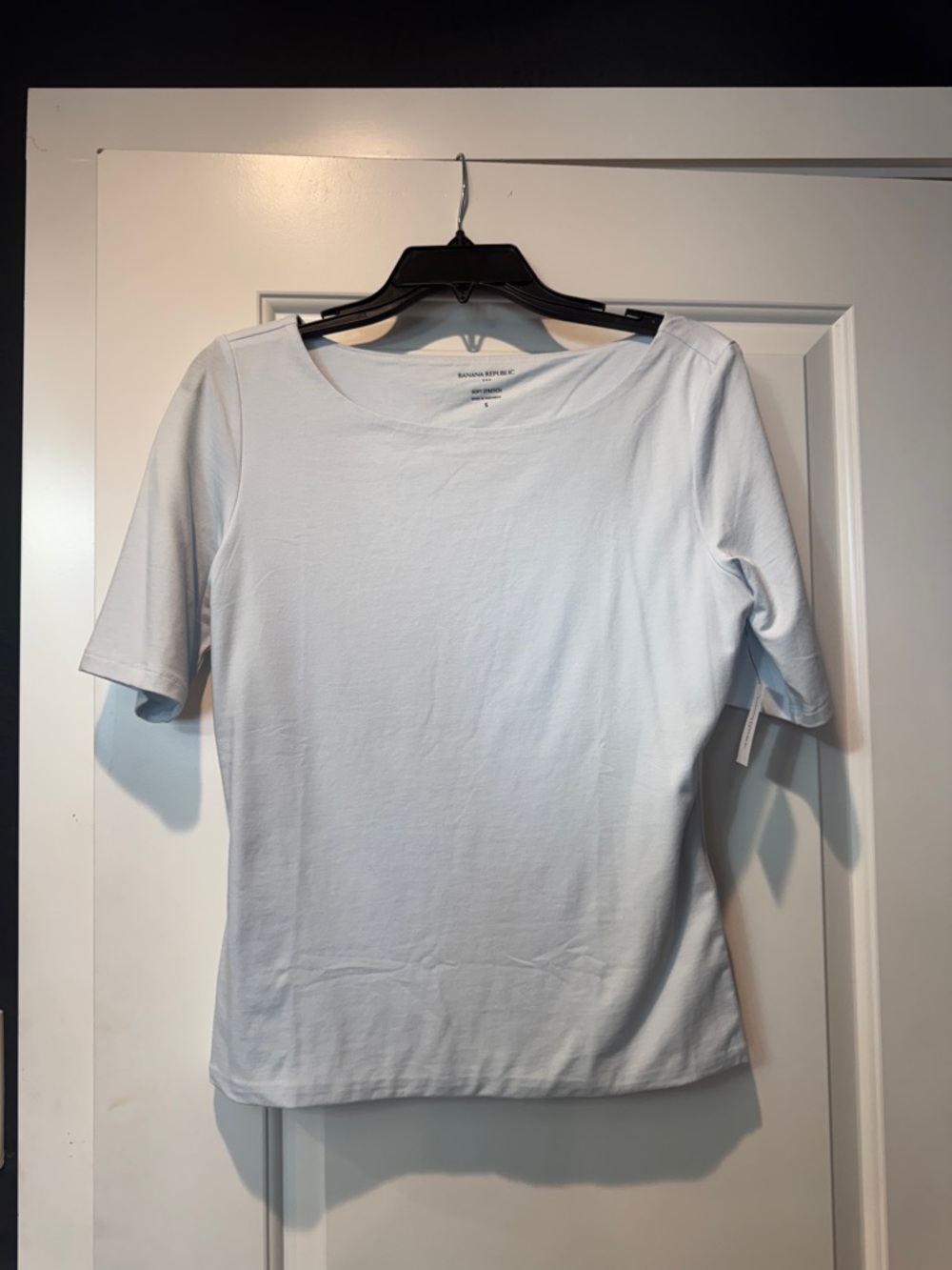 Banana Republic Classic Light Blue Boatneck stretch short sleeve
